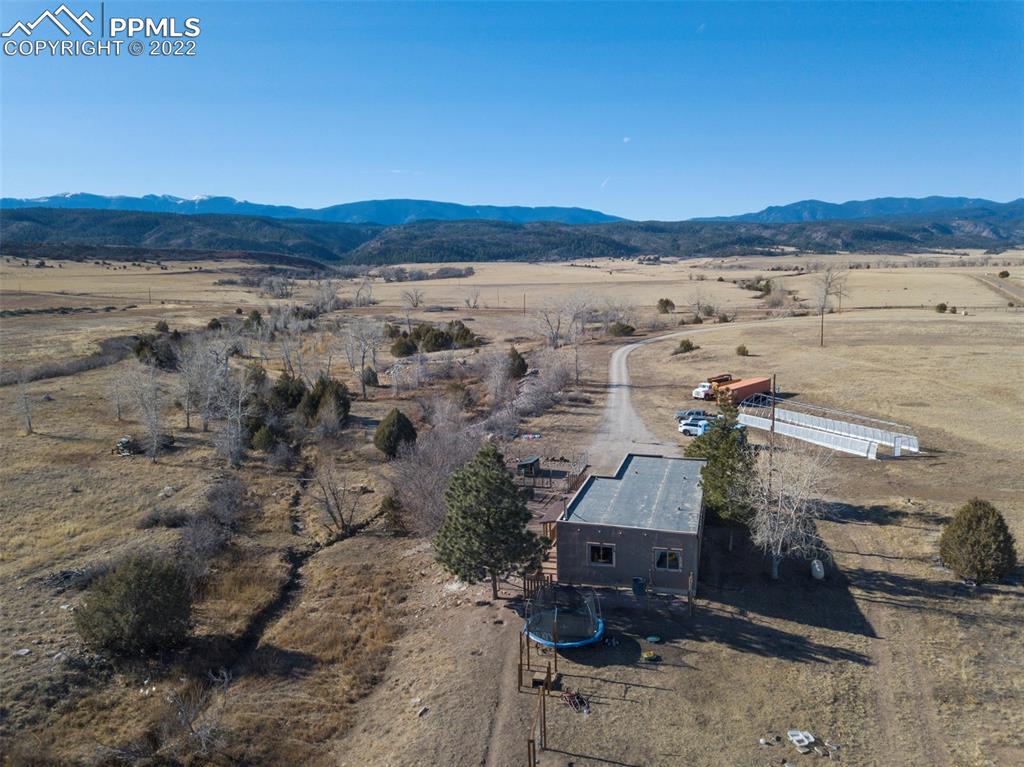 8225 3 R Road Beulah, CO 81023 - Photo 33 of 41 a view of an ocean and a mountain