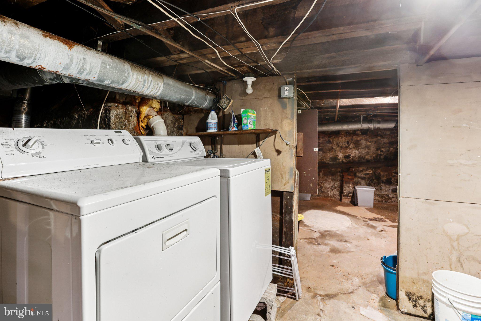 2335 Christian Street Philadelphia, PA 19146 - Photo 23 of 33 a utility room with dryer and washer