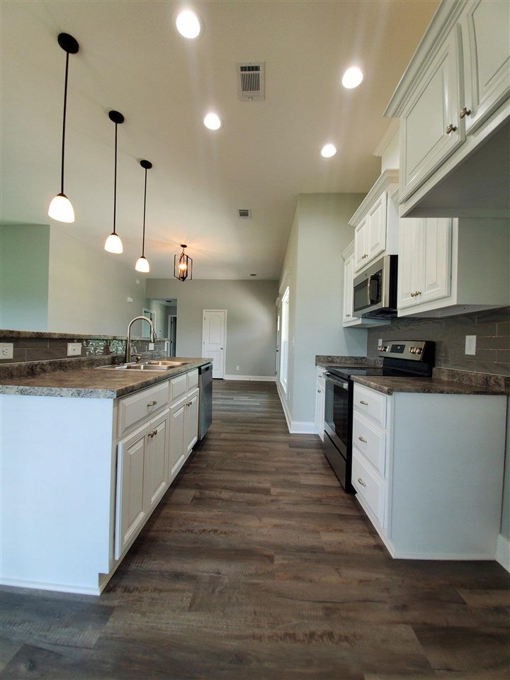 2103 Quail Ridge Lane Perry, GA 31069 - Photo 11 of 30 Gallery Image 11