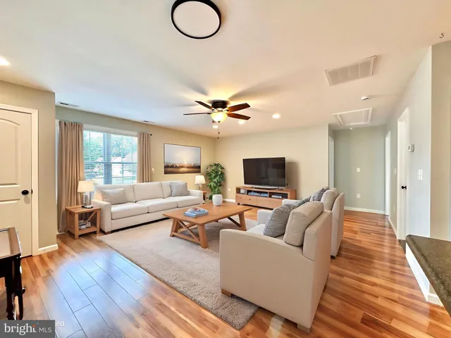 $2,399 | 1217 Somerset Road, Severn, MD 21144