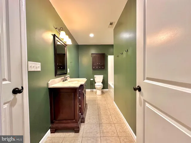 $2,399 | 1217 Somerset Road, Severn, MD 21144