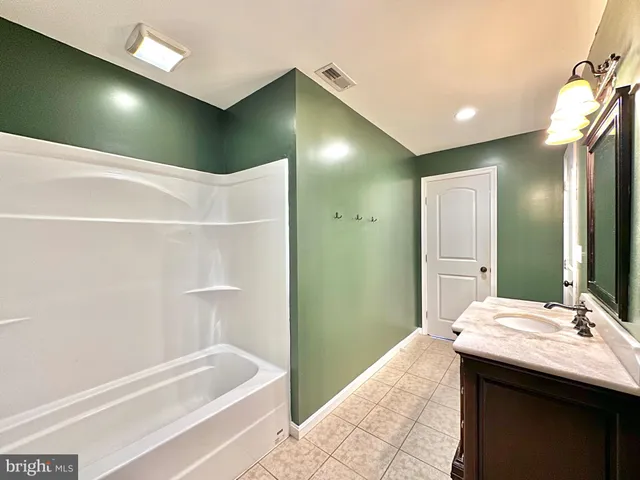 $2,399 | 1217 Somerset Road, Severn, MD 21144