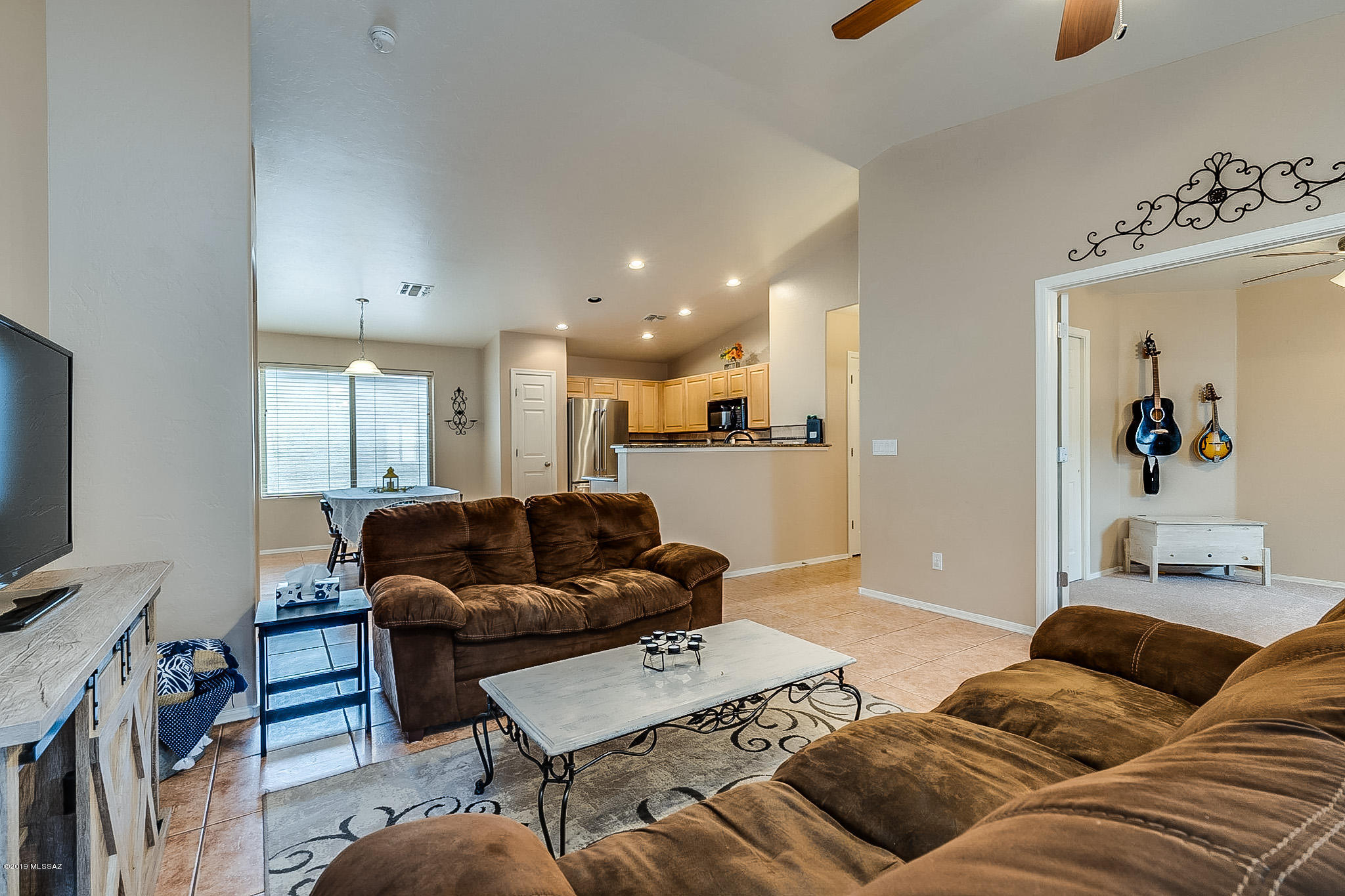 8329 South Bainbridge Road Tucson, AZ 85747 - Photo 8 of 42