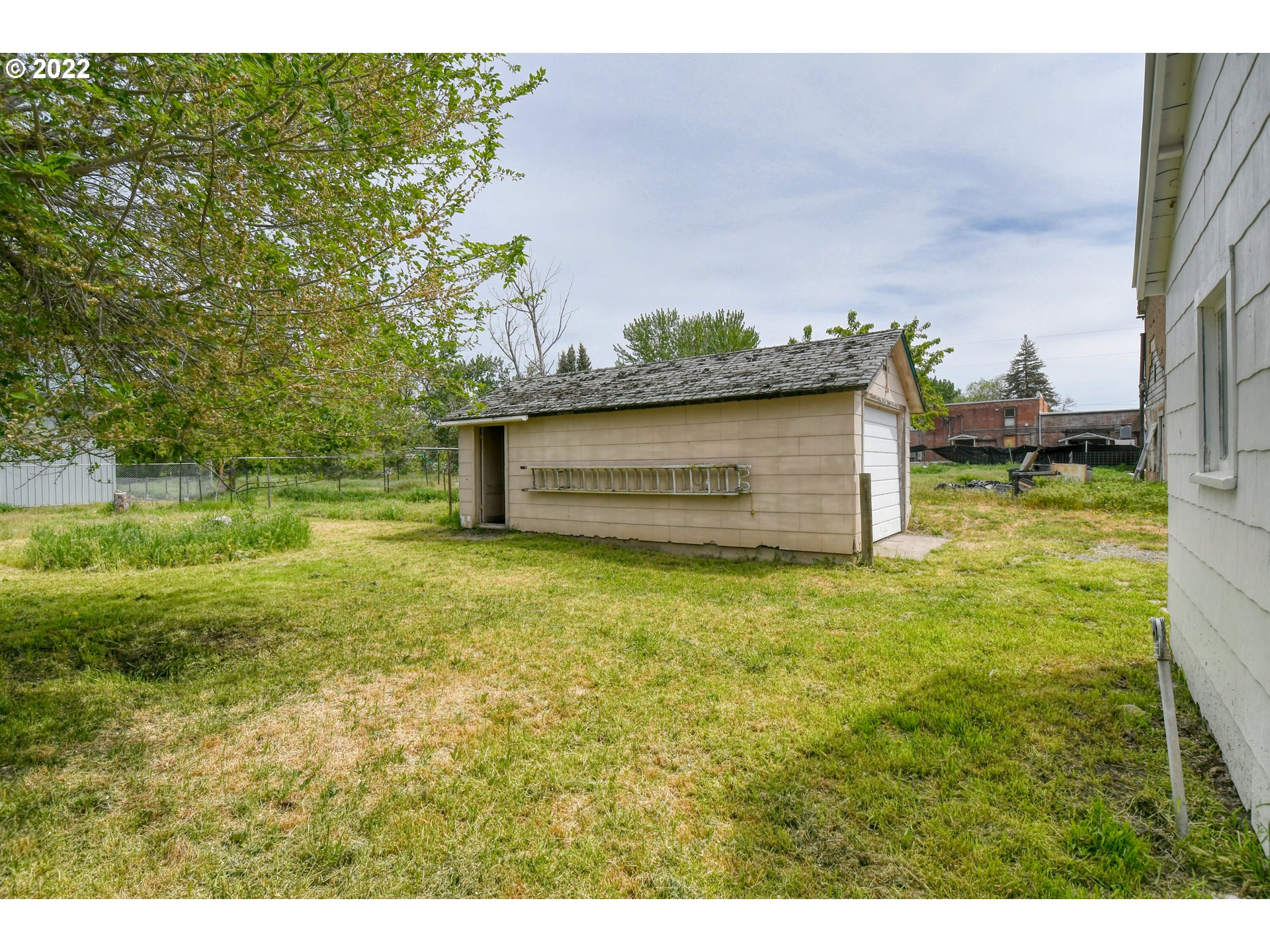 211 West Arch Street Union, OR 97883 - Photo 32 of 32 a view of outdoor space with deck and yard
