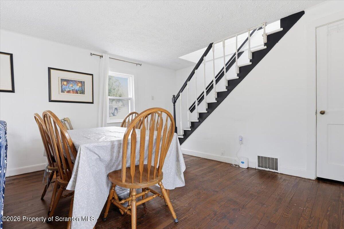 22 Quay Avenue Mount Pocono, PA 18344 - Photo 16 of 62 a view of a dining room with furniture