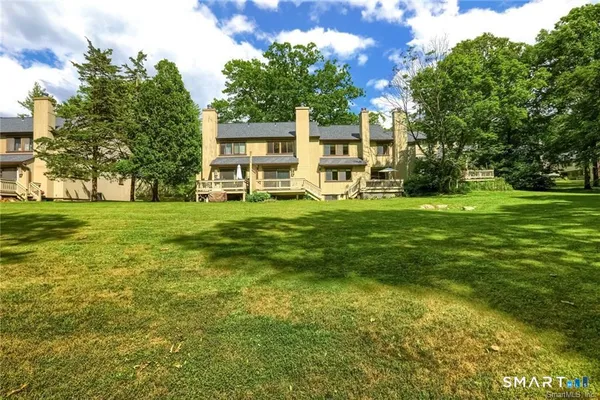 $229,000 | 16 Fox Run, Unit 16, Woodbury, CT 06798