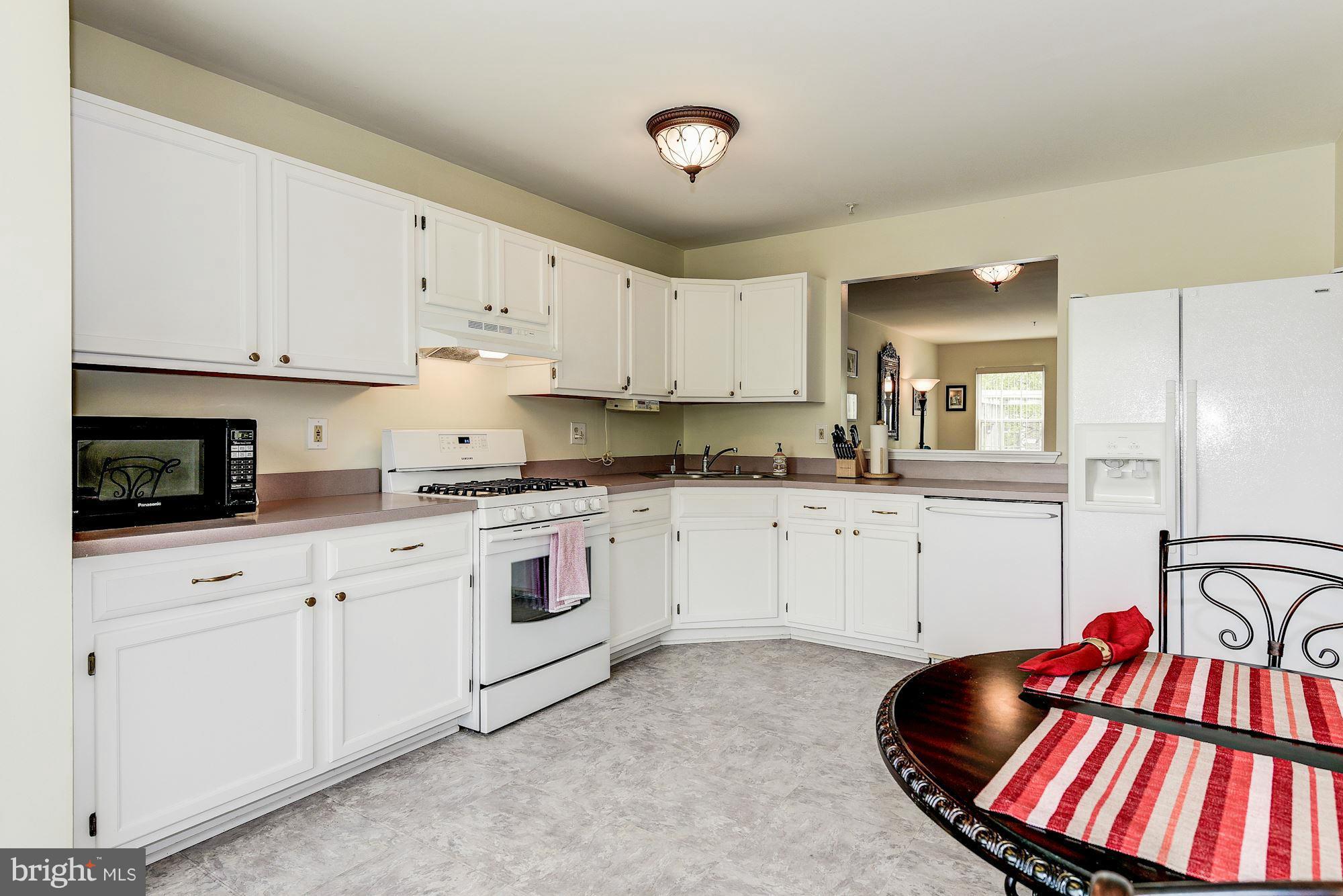 1802 Locust Grove Road Silver Spring, MD 20910 - Photo 4 of 18 Kitchen