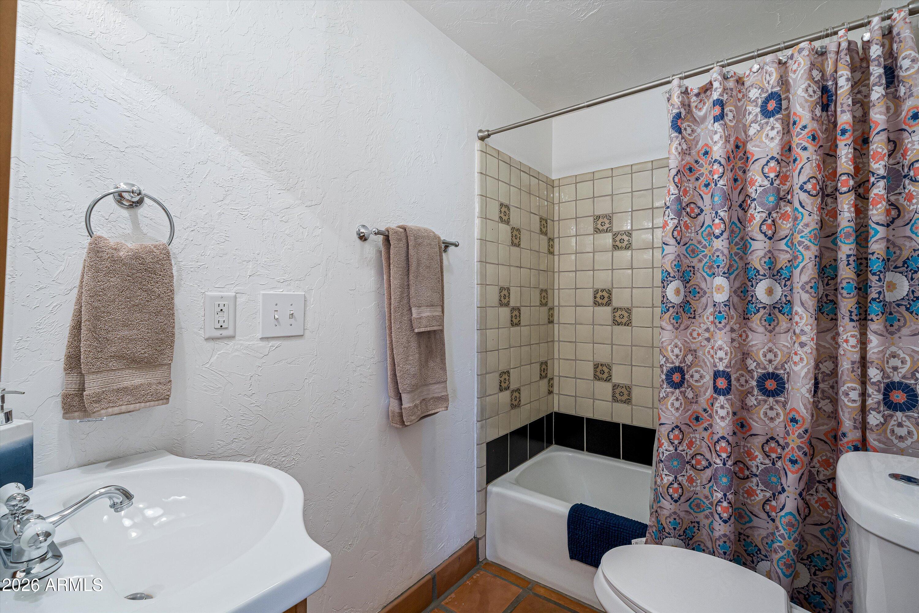 3661 East Antelope Road Pearce, AZ 85625 - Photo 19 of 52 24-Guest Bathroom