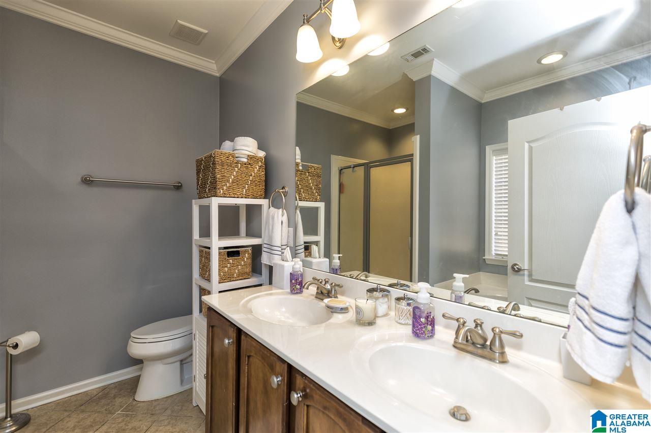 991 Valley Circle Leeds, AL 35094 - Photo 19 of 29