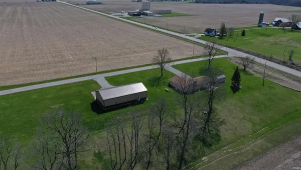 22825 Kammeyer Road, Woodburn, IN 46797