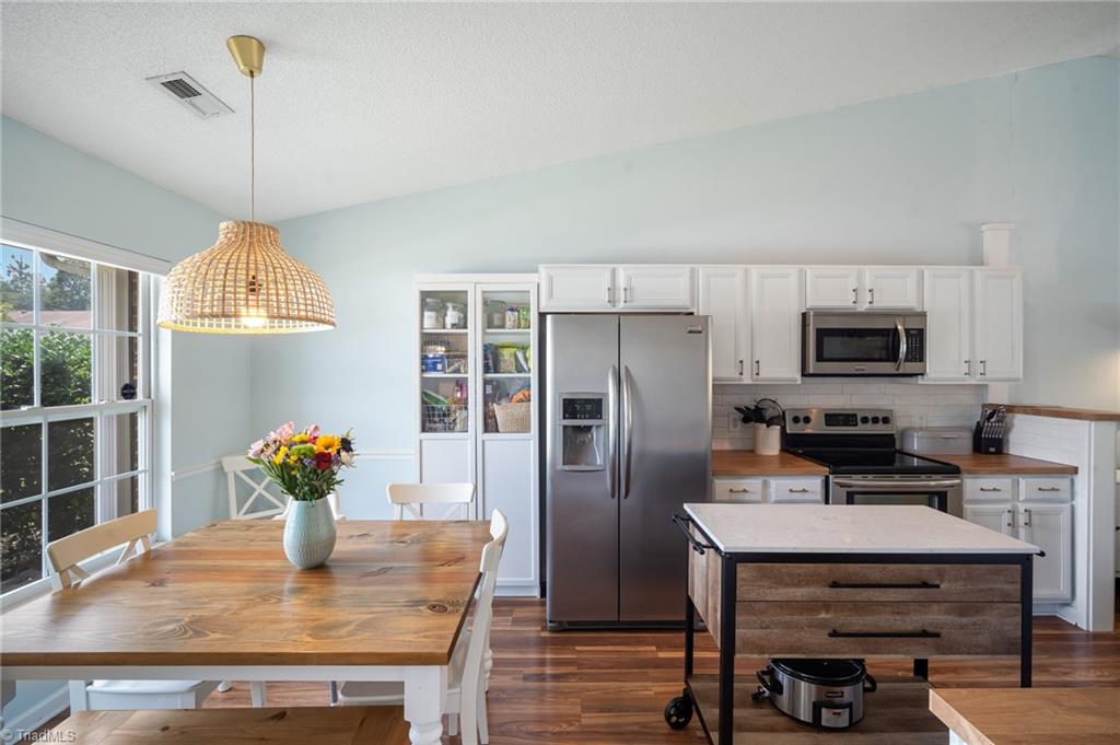 2844 WaterStone Loop High Point, NC 27265 - Photo 3 of 25