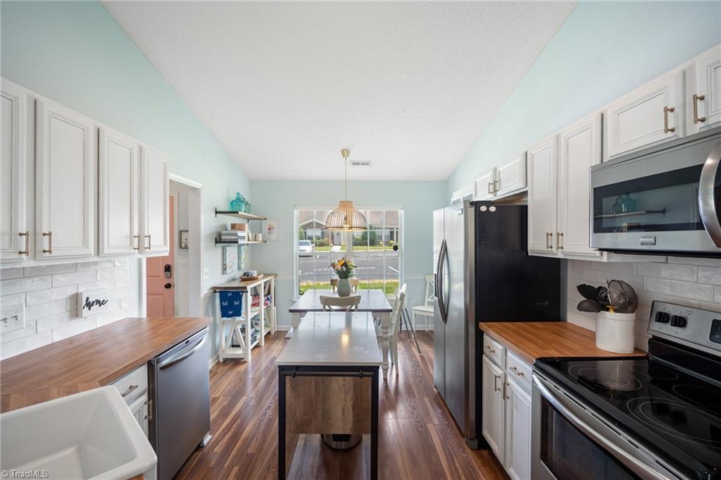 2844 WaterStone Loop High Point, NC 27265 - Photo 4 of 25