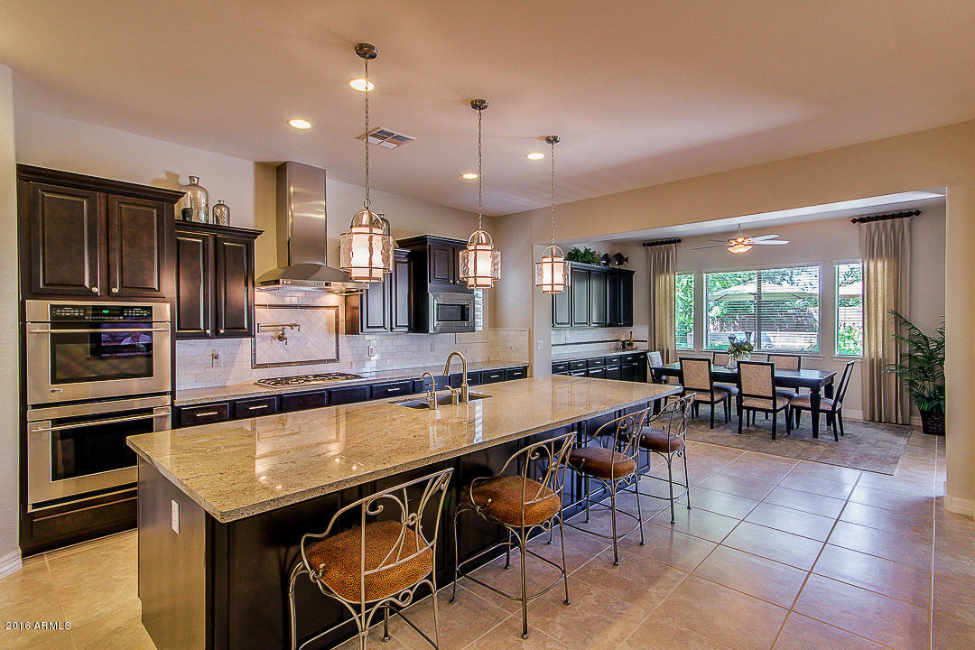 2834 East Warbler Road Gilbert, AZ 85297 - Photo 21 of 63 Gourmet kitchen