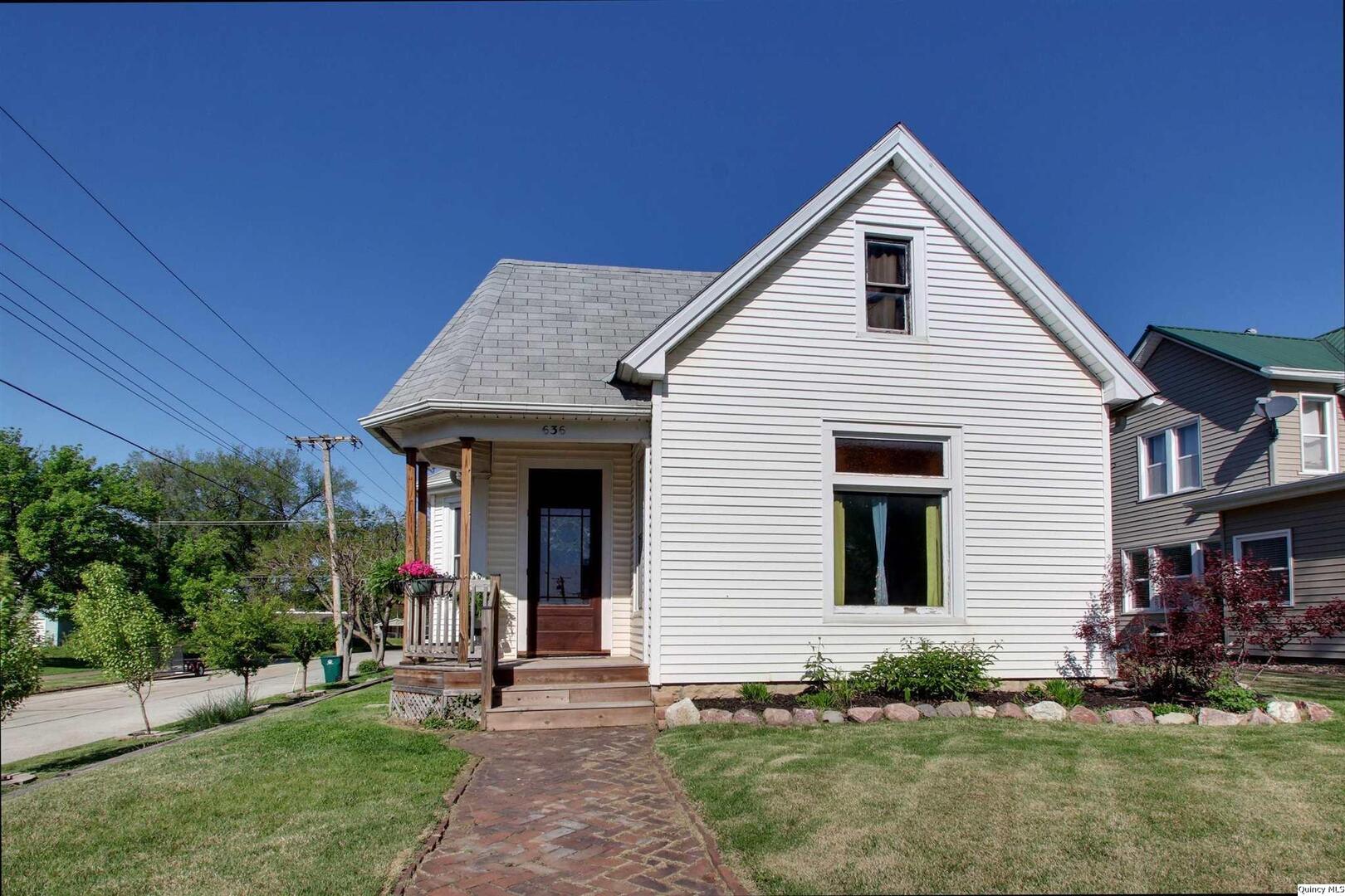 636 South 16th Street Quincy, IL 62301 - Photo 1 of 22