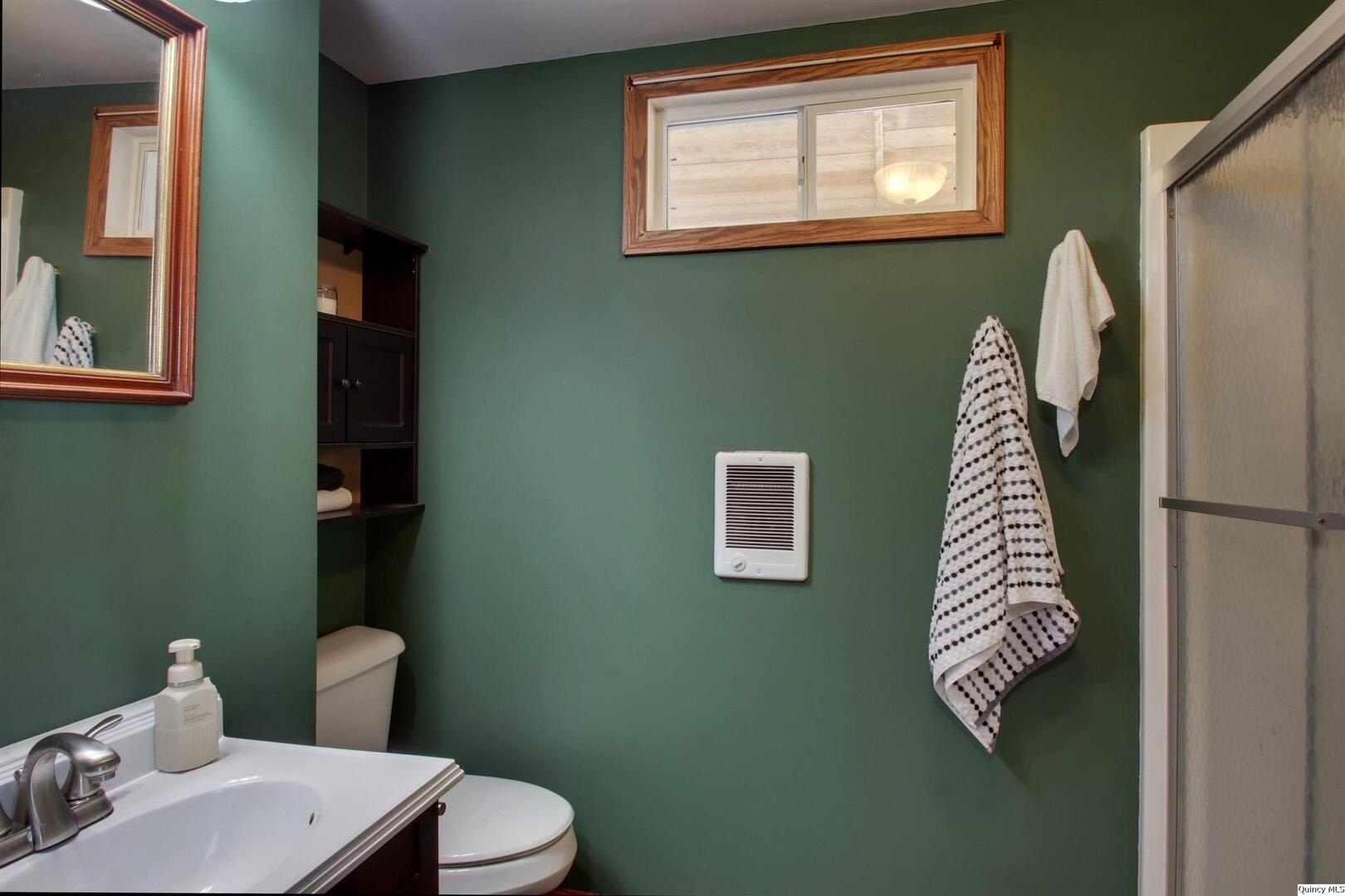 636 South 16th Street Quincy, IL 62301 - Photo 6 of 22
