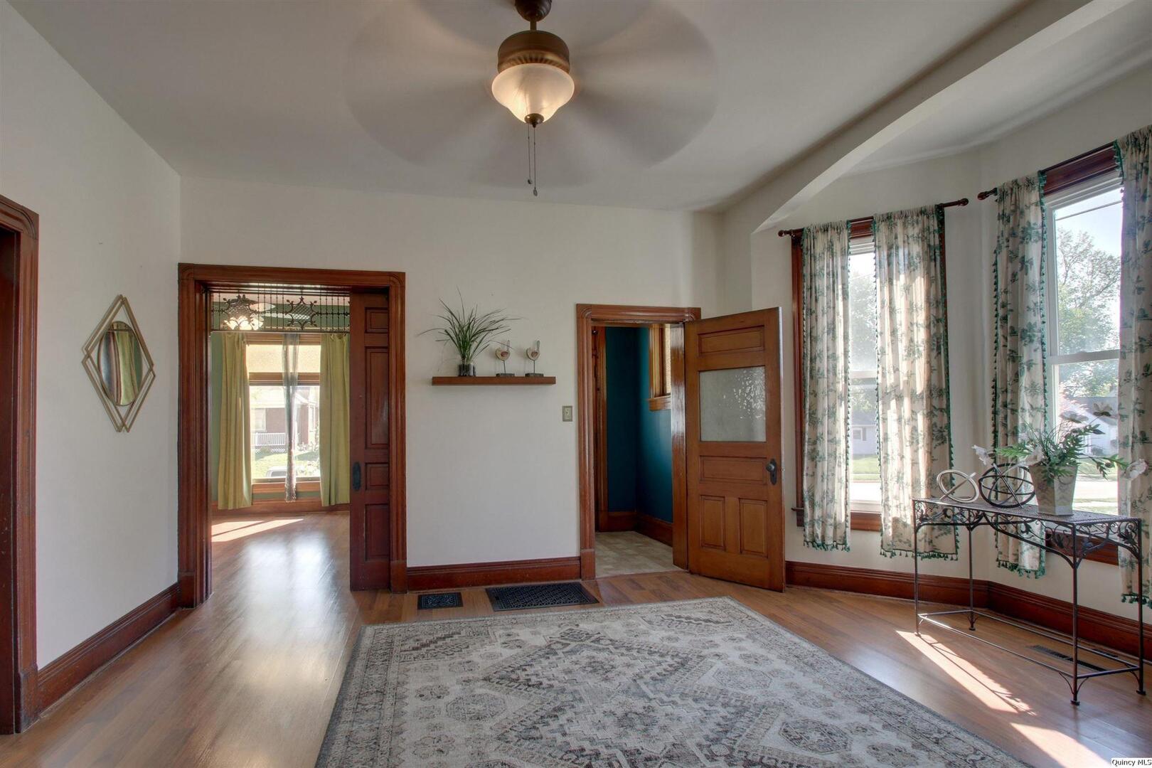 636 South 16th Street Quincy, IL 62301 - Photo 7 of 22