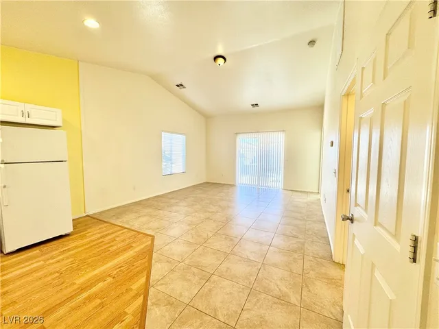 $1,300 | 1070 Potro Drive, Unit 1, Pahrump, NV 89048