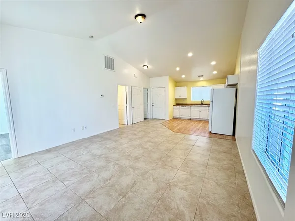 $1,200 | 1070 Potro Drive, Unit 1, Pahrump, NV 89048
