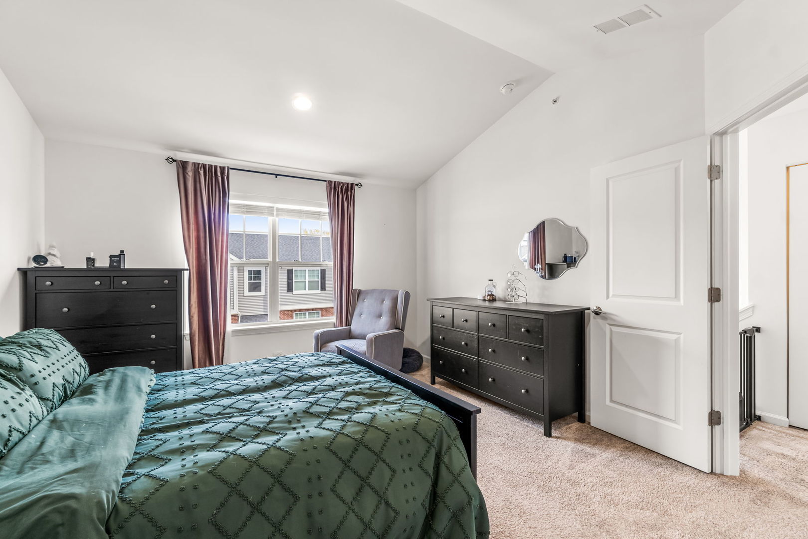 218 Timberleaf Circle Roselle, IL 60172 - Photo 17 of 33