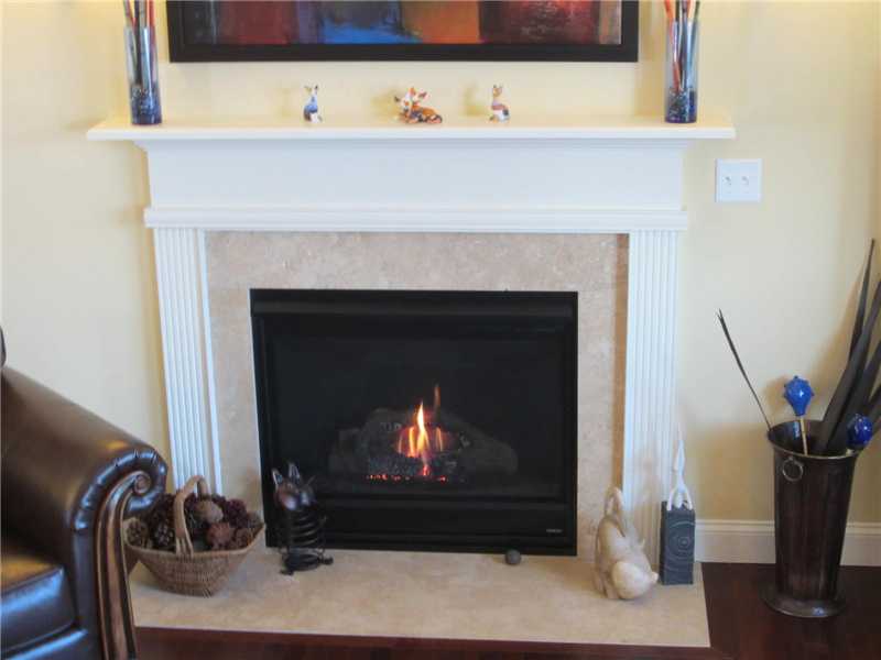 11 Timber Lane Exeter, RI 02822 - Photo 4 of 25 Living Room.