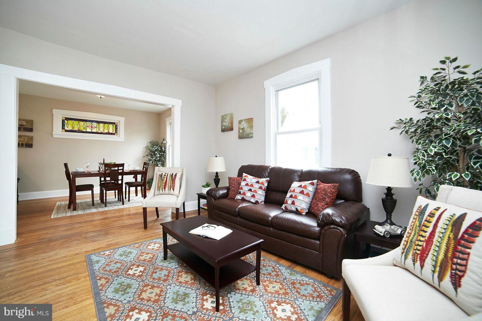 56 Broadship Road Baltimore, MD 21222 - Photo 16 of 30 Living Room