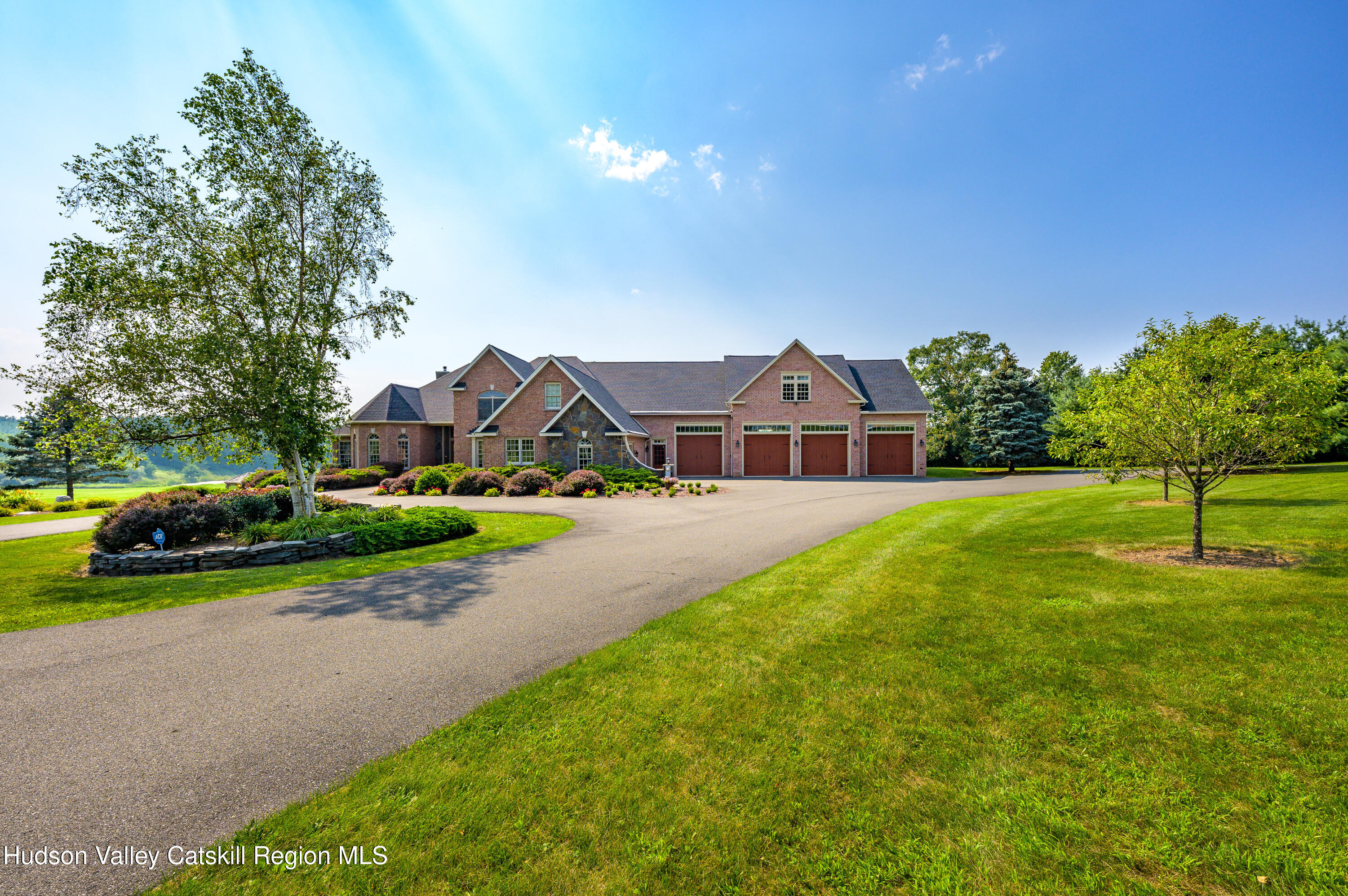520 Ridge Road Stuyvesant, NY 12156 - Photo 4 of 68 a front view of a house with garden