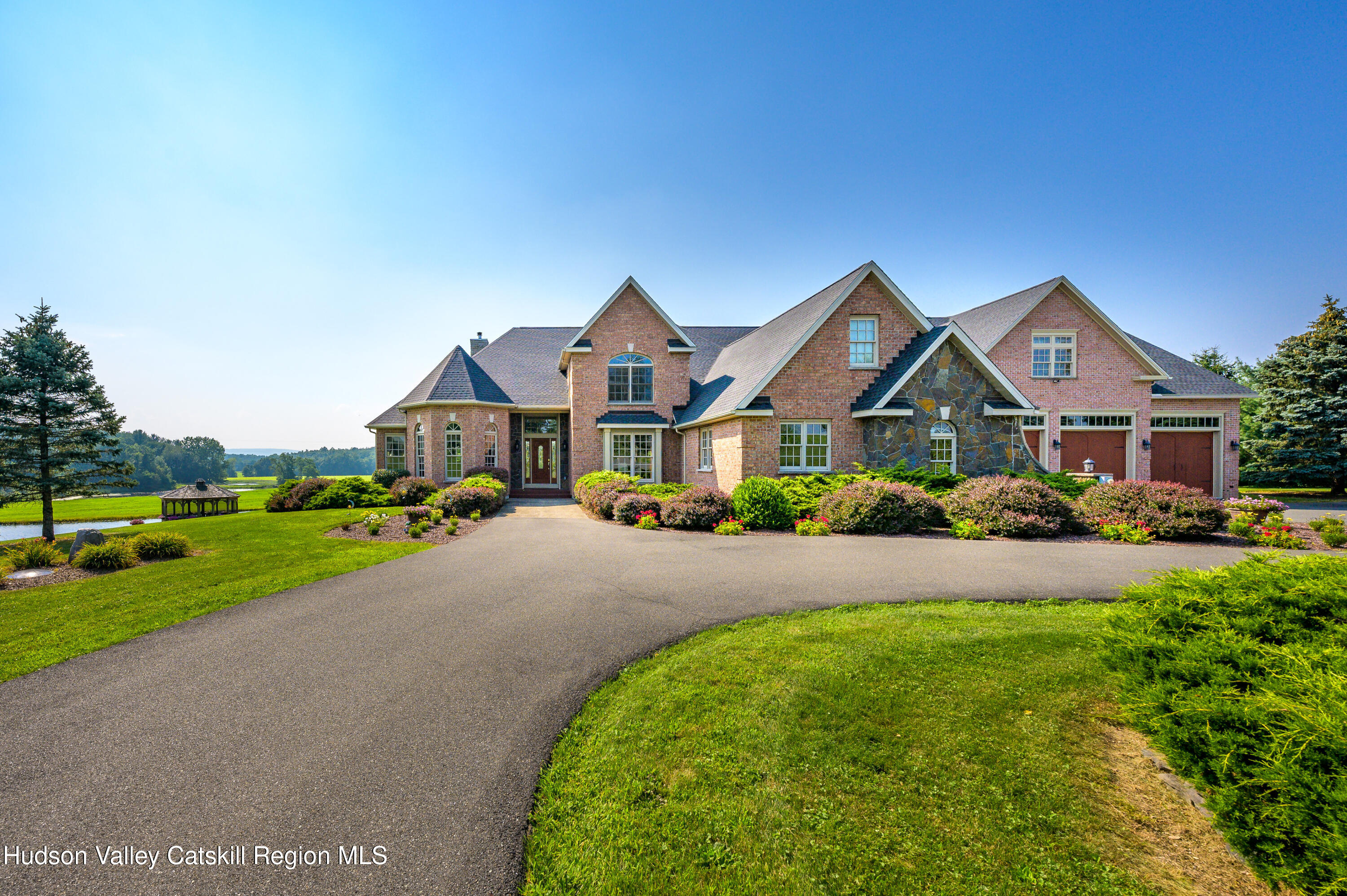 520 Ridge Road Stuyvesant, NY 12156 - Photo 5 of 68 a front view of house with yard and green space