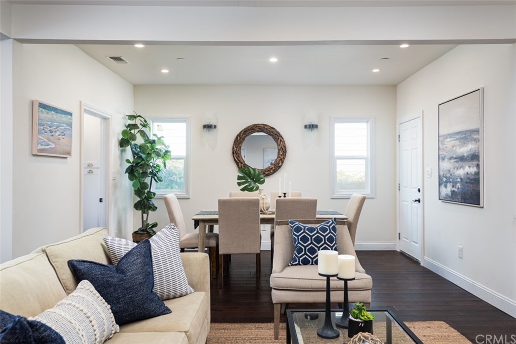 1609 Chestnut Avenue Manhattan Beach, CA 90266 - Photo 7 of 26 a living room with furniture and wooden floor