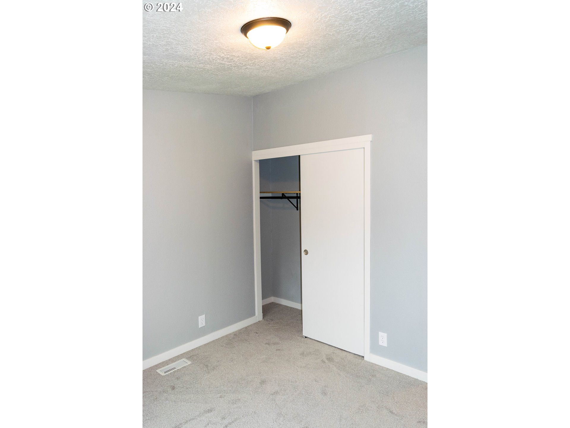 28157 Cottage Grove Lorane Road Cottage Grove, OR 97424 - Photo 18 of 33 a view of a room with a white wall