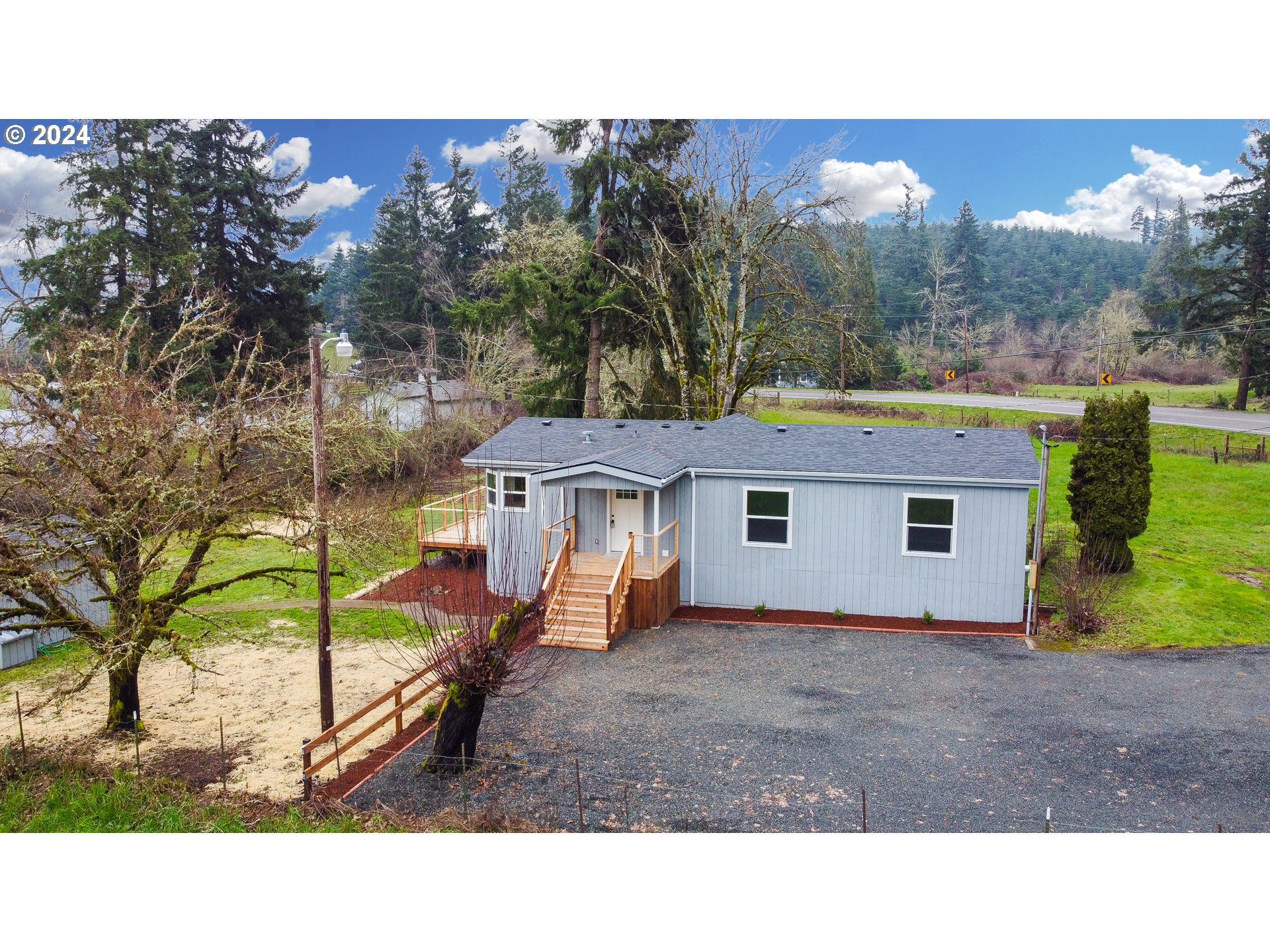 28157 Cottage Grove Lorane Road Cottage Grove, OR 97424 - Photo 33 of 33 a view of outdoor space and yard