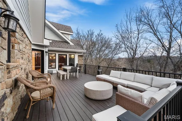 $1,650,000 | 2209 Ridgley Woods Drive, Clarkson Valley, MO 63005