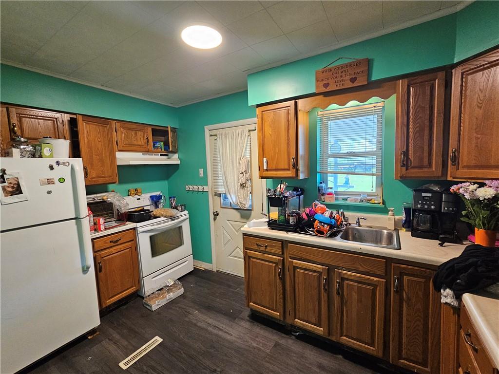 619 Chestnut Street Irwin, PA 15642 - Photo 5 of 16