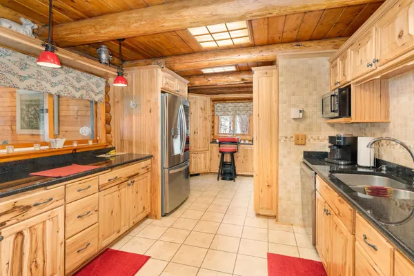 $850,000 | 3296 North Little Alden Lake Road, Duluth, MN 55803