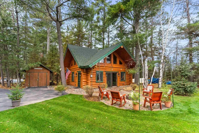 $850,000 | 3296 North Little Alden Lake Road, Duluth, MN 55803