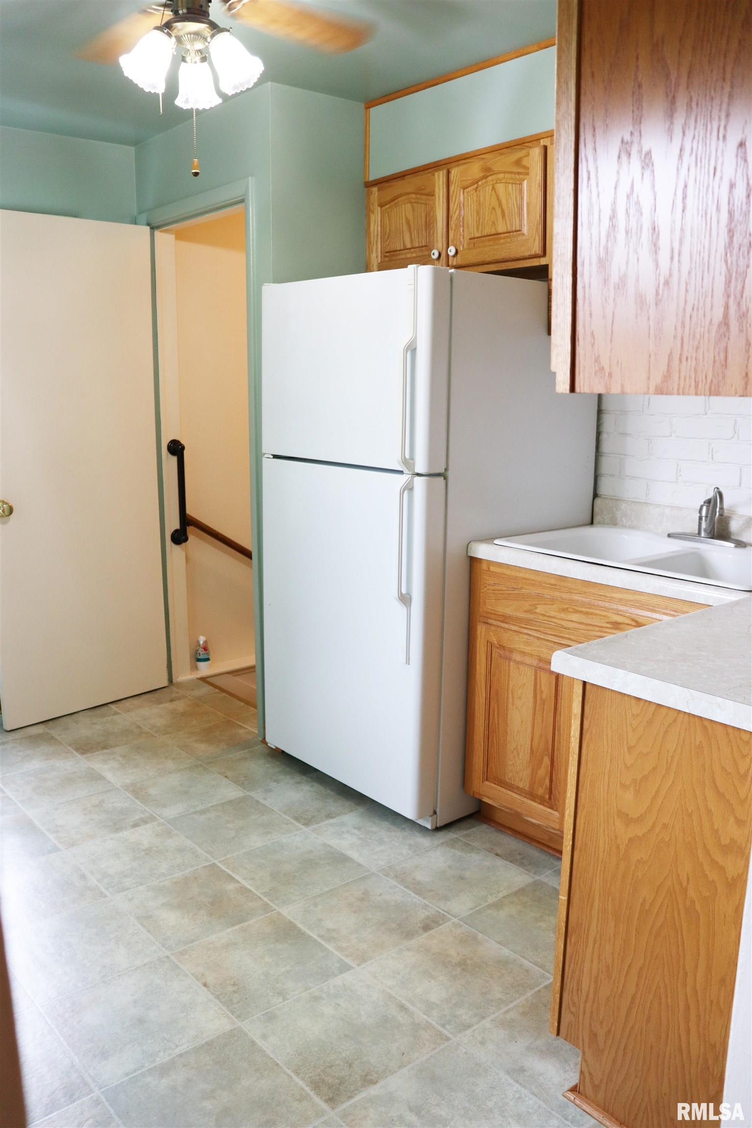 1008 McMullen Road Bartonville, IL 61607 - Photo 8 of 36 Gallery Image 8