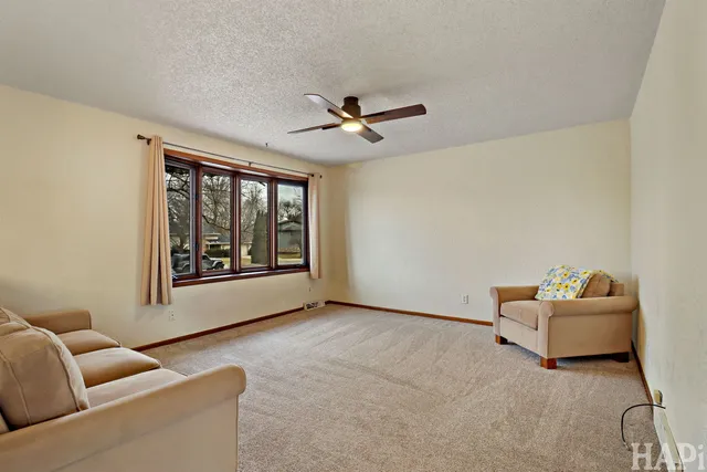 $225,000 | 1001 Greglynn Street, Machesney Park, IL 61115