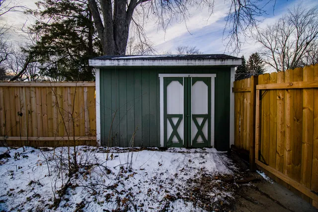 $290,000 | 100 Warren Place, DeKalb, IL 60115