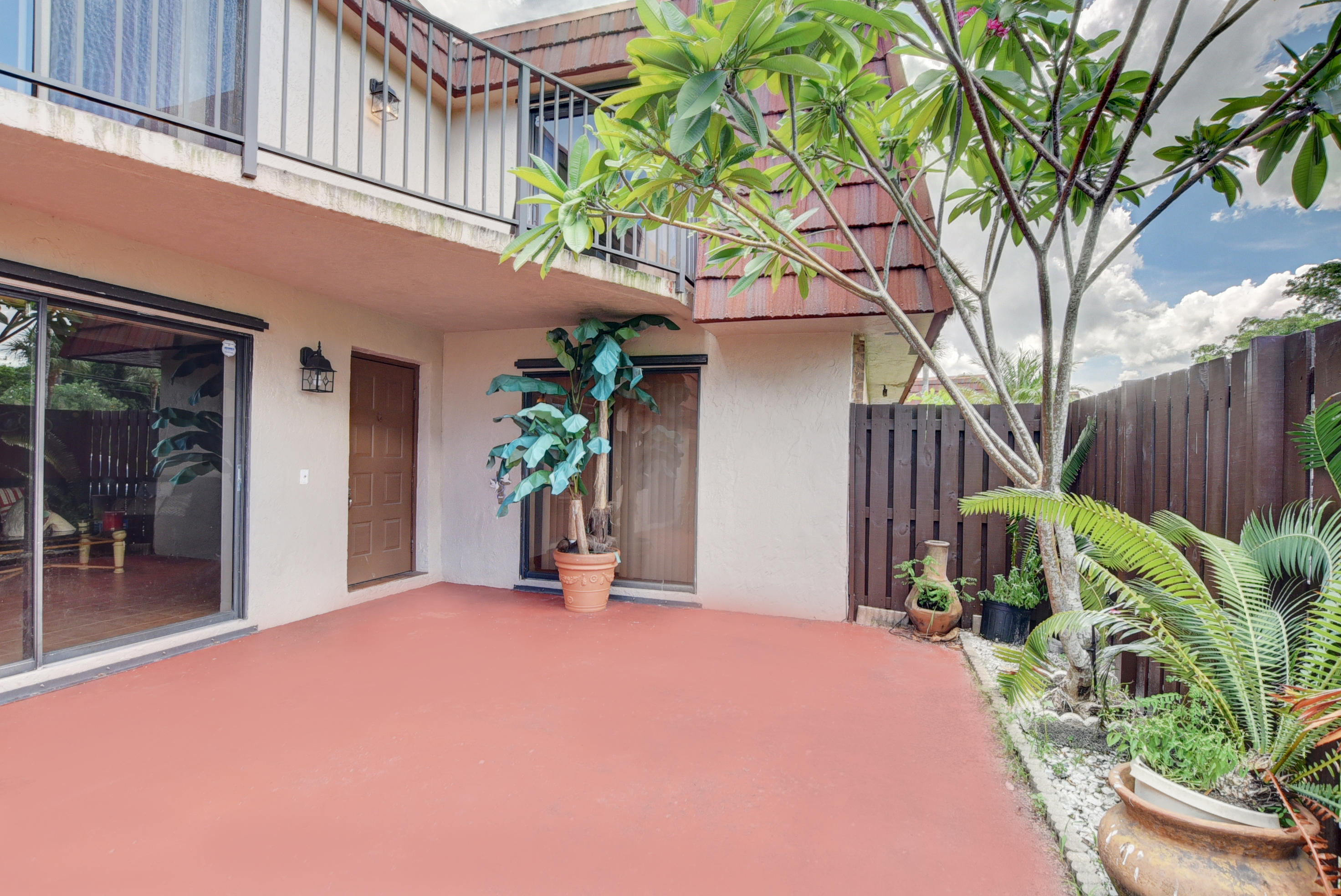 8109 Boca Rio Drive Boca Raton, FL 33433 - Photo 3 of 37 03_ebf_0441and4more