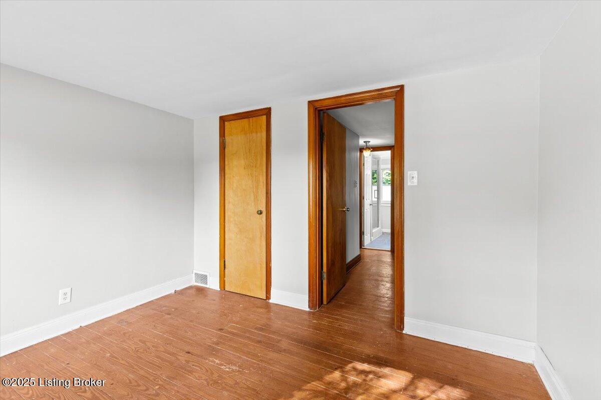3904 Poplar Level Road Louisville, KY 40213 - Photo 23 of 41 23-3904 Poplar Level Rd-23