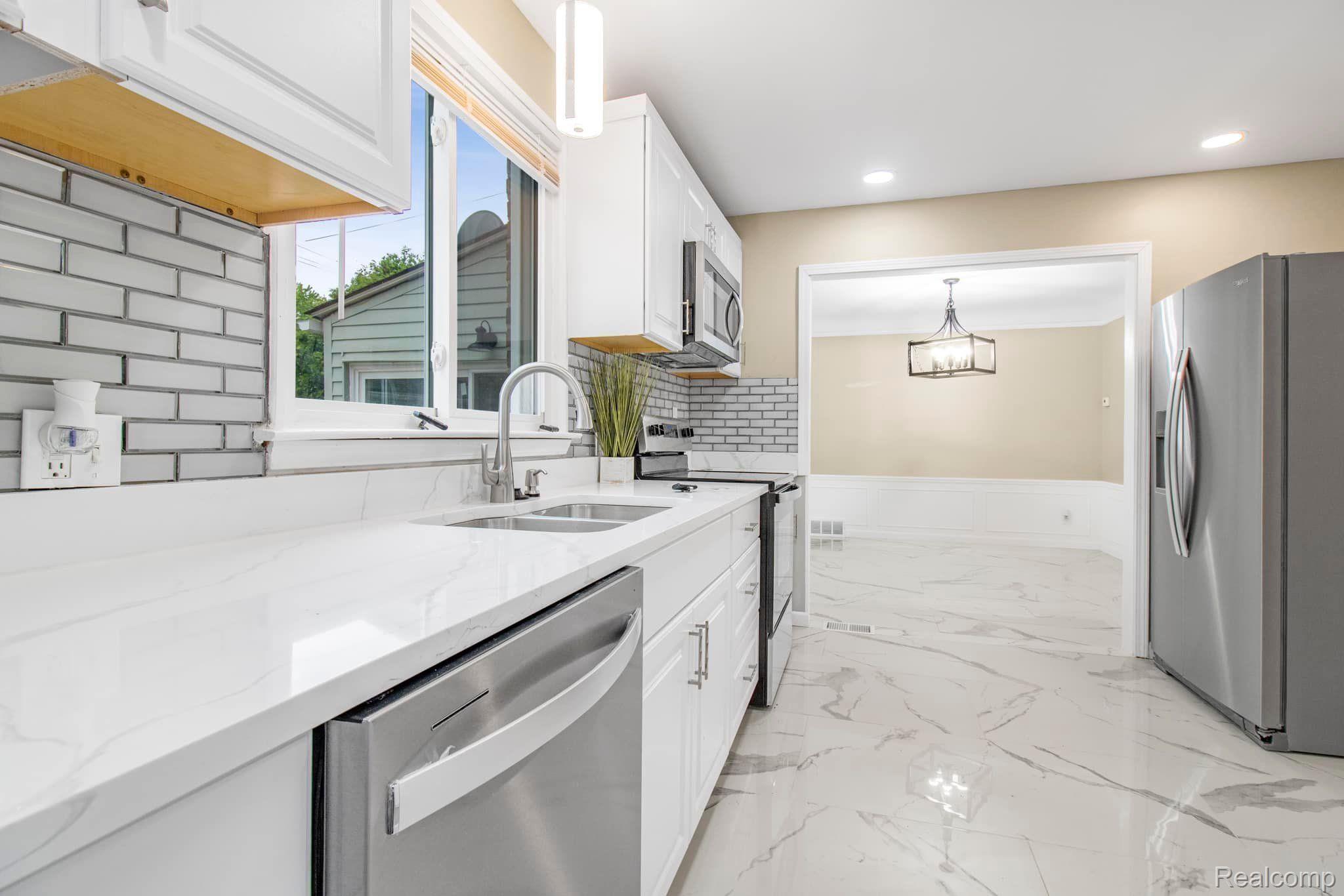 371 Moross Road Grosse Pointe, MI 48236 - Photo 7 of 31 Gallery Image 7