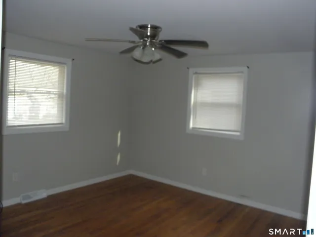 $280,000 | 20 Florida Drive, Montville, CT 06370