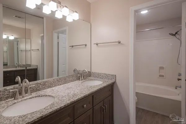 $1,850 | 5051 Grande Drive, Unit F6, Pensacola, FL 32504