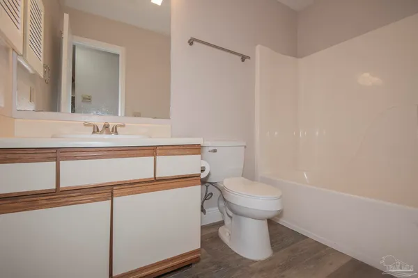 $1,850 | 5051 Grande Drive, Unit F6, Pensacola, FL 32504