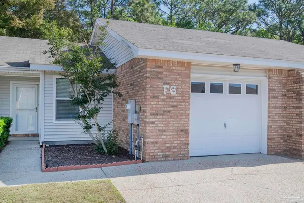 $1,850 | 5051 Grande Drive, Unit F6, Pensacola, FL 32504