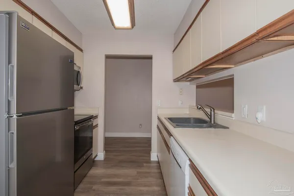 $1,850 | 5051 Grande Drive, Unit F6, Pensacola, FL 32504