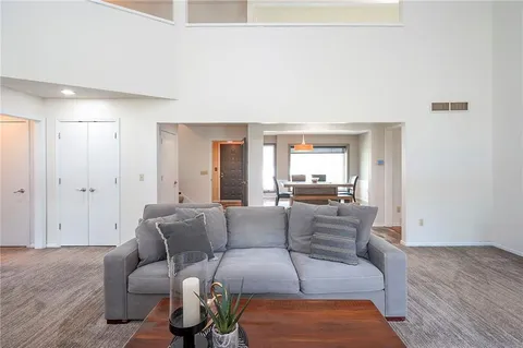 $500,000 | 10911 West 120th Terrace, Overland Park, KS 66213
