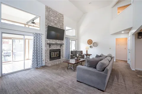 $500,000 | 10911 West 120th Terrace, Overland Park, KS 66213