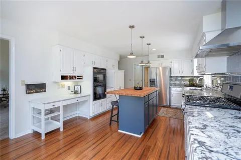 $500,000 | 10911 West 120th Terrace, Overland Park, KS 66213