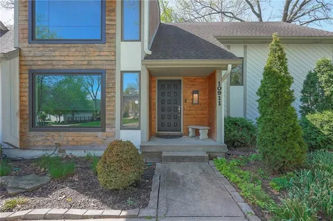 $500,000 | 10911 West 120th Terrace, Overland Park, KS 66213