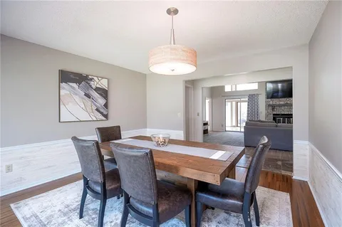 $500,000 | 10911 West 120th Terrace, Overland Park, KS 66213